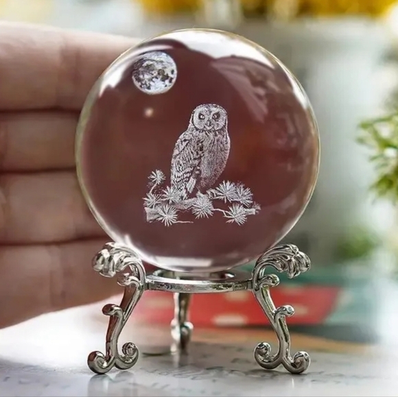 Moonlight Owl Crystal Ball - Picture 2 of 2